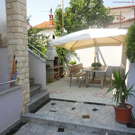 Pejic 아파트